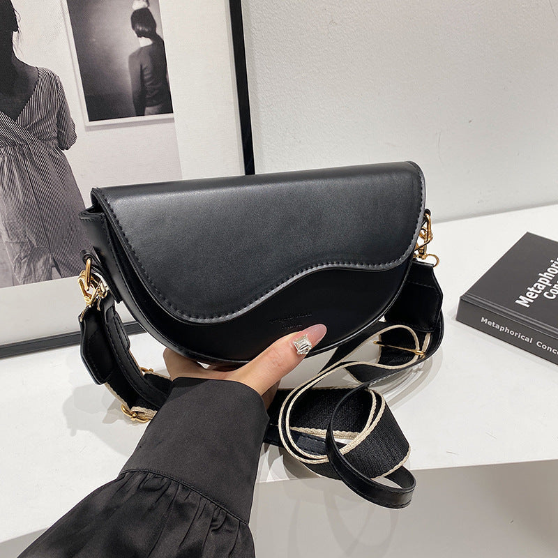 Women’s Vintage Saddle Crossbody Bag – Minimalist Underarm Shoulder Purse