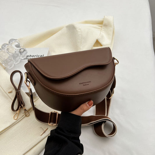 Women’s Vintage Saddle Crossbody Bag – Minimalist Underarm Shoulder Purse