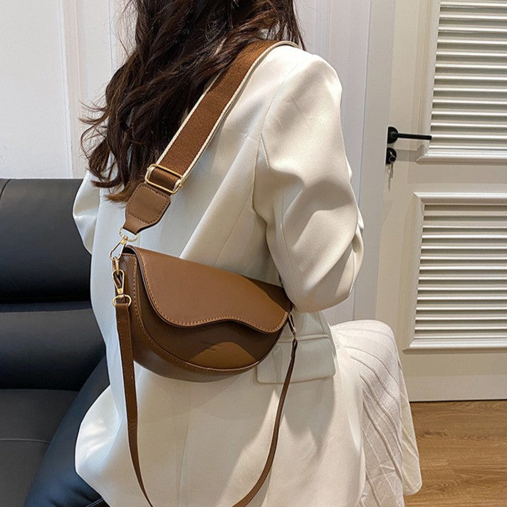 Women’s Vintage Saddle Crossbody Bag – Minimalist Underarm Shoulder Purse